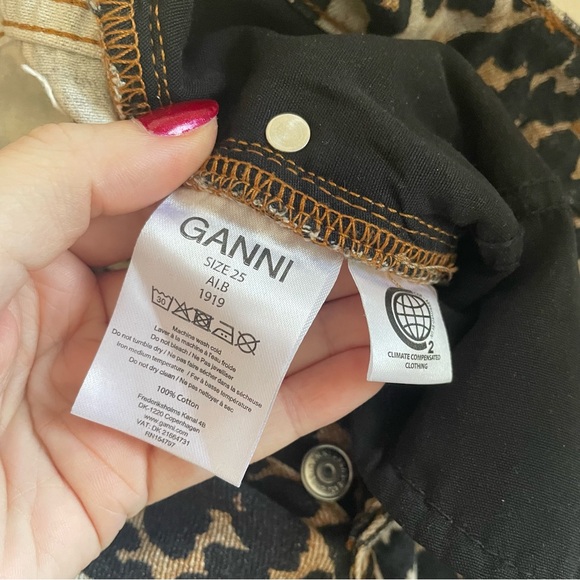 GANNI LEOPARD PRINT SPLIT HEM JEANS✨ - Picture 4 of 9